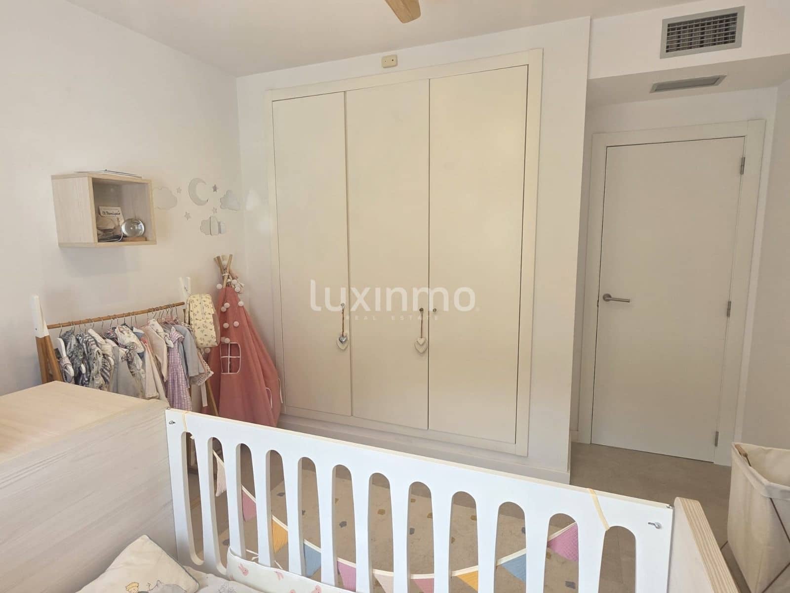 3 soverom Villa til salgs i Santa Eulalia / Santa Eularia med svømmebasseng garasje - € 990 000 (Ref: 9453676)