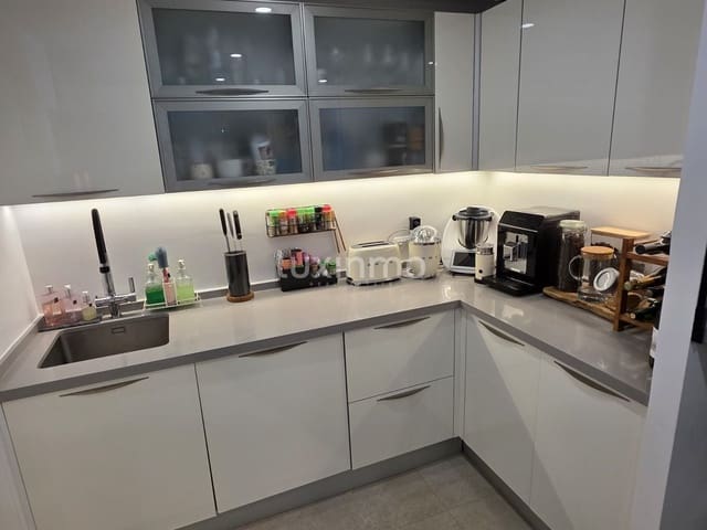 3 slaapkamer Villa te koop in Santa Eulalia / Santa Eularia met zwembad garage - € 990.000 (Ref: 9453676)