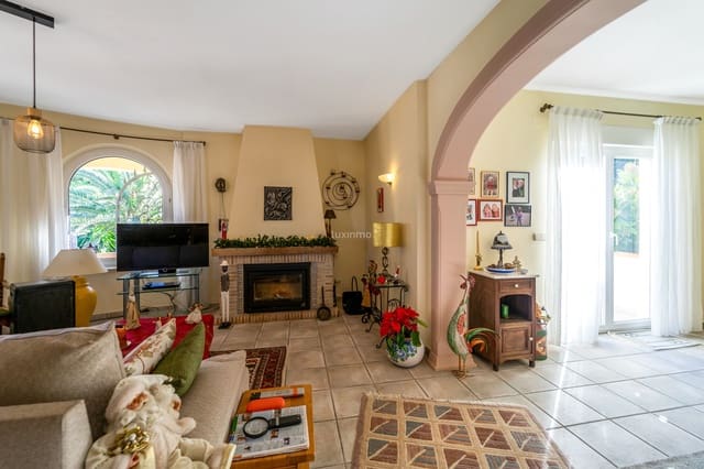 5 sovrum Villa till salu i Calpe / Calp med pool garage - 799 000 € (Ref: 9454894)