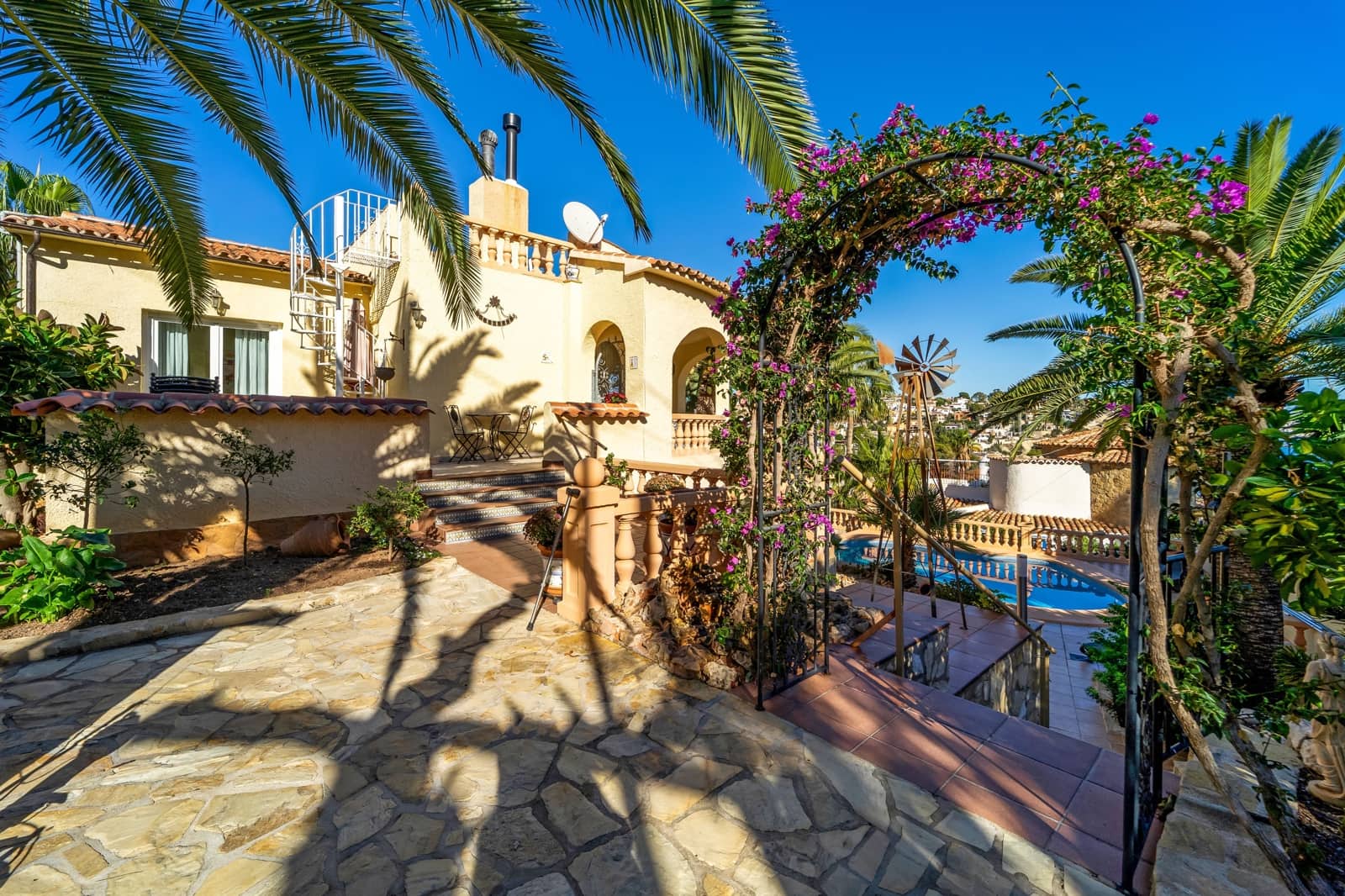 5 sovrum Villa till salu i Calpe / Calp med pool garage - 799 000 € (Ref: 9454894)