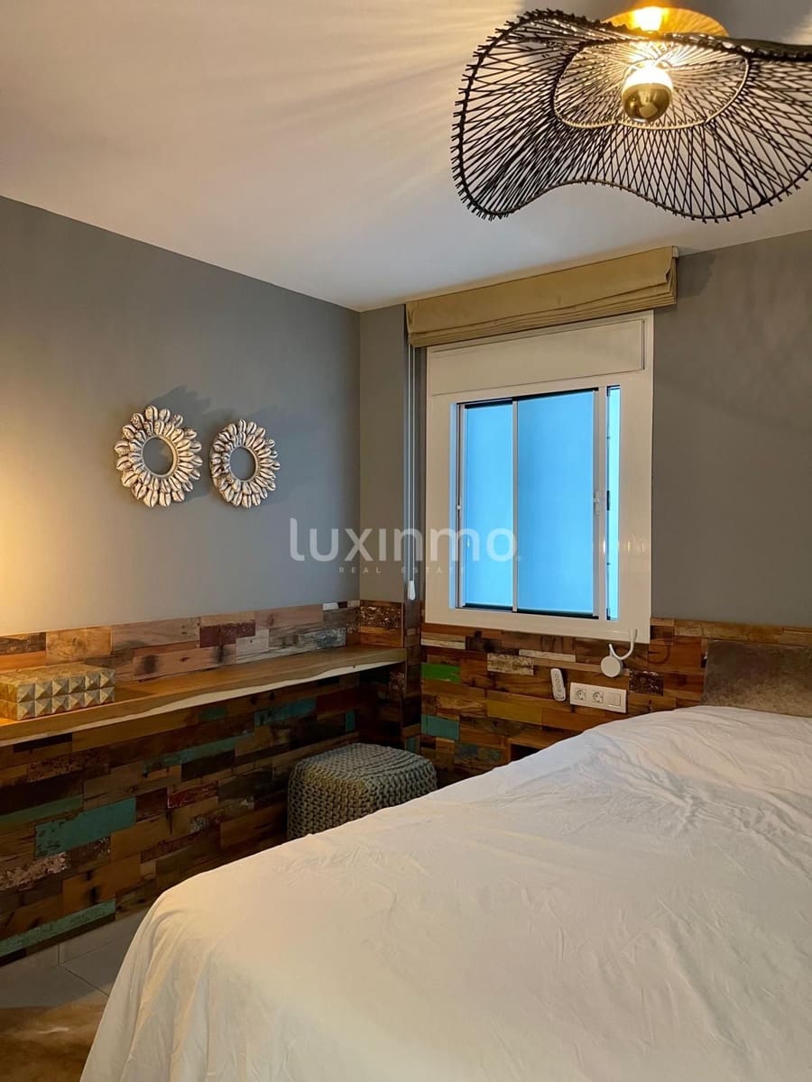 Apartamento de 2 habitaciones en San Jose / Sant Josep de Sa Talaia en venta con piscina garaje - 750.000 € (Ref: 9455750)