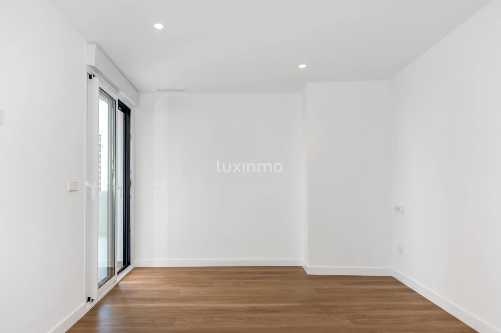 3 soverom Leilighet til salgs i Benidorm med svømmebasseng - € 820 000 (Ref: 9455757)