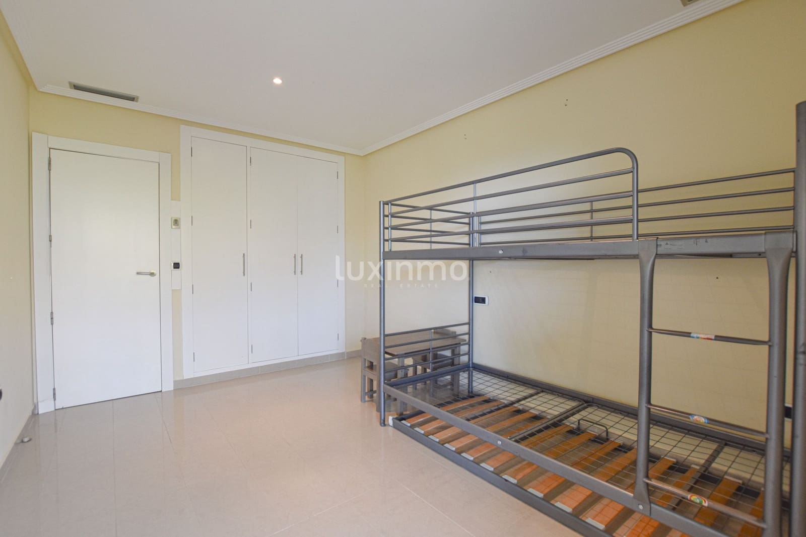 5 chambre Villa/Maison Mitoyenne à vendre à Altea avec piscine garage - 550 000 € (Ref: 9455772)