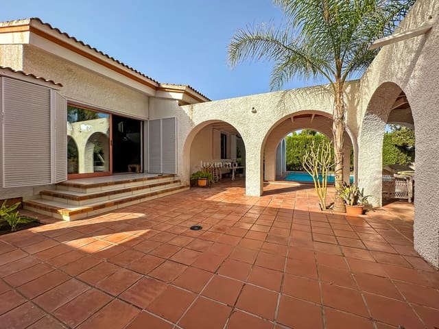 4 bedroom Villa for sale in San Juan de Alicante / Sant Joan d'Alacant with pool garage - € 900,000 (Ref: 9460967)