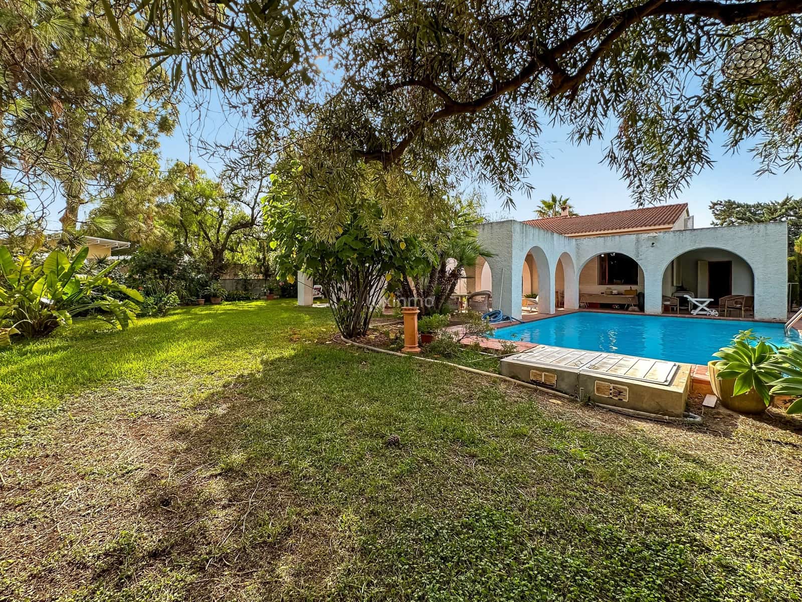 4 Zimmer Villa zu verkaufen in San Juan de Alicante / Sant Joan d'Alacant mit Pool Garage - 900.000 € (Ref: 9460967)