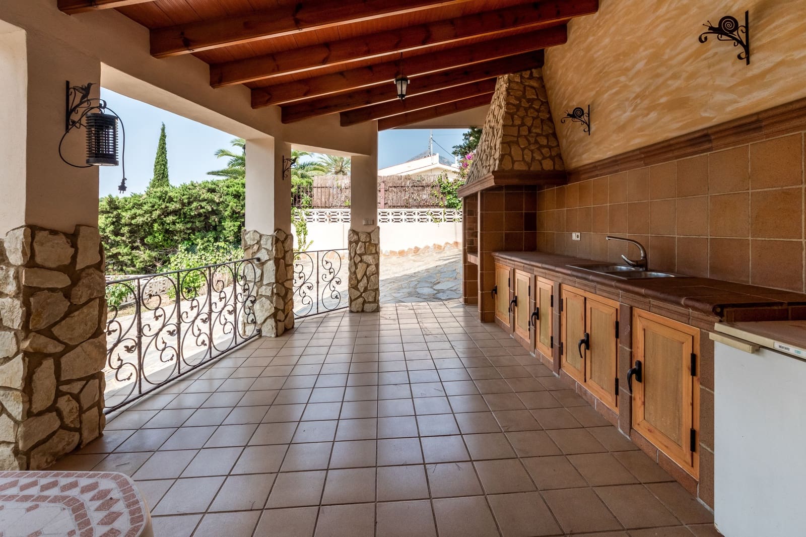 4 chambre Villa/Maison à vendre à La Nucia avec piscine garage - 625 000 € (Ref: 9460977)