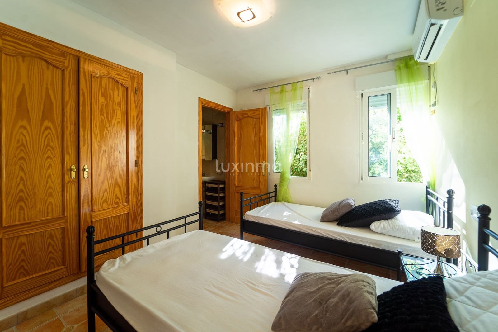 8 soverom Villa til salgs i Calpe / Calp med svømmebasseng garasje - € 786 000 (Ref: 9460979)