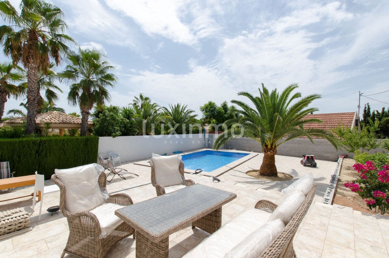 3 sovrum Villa till salu i La Nucia med pool garage - 640 000 € (Ref: 9460989)