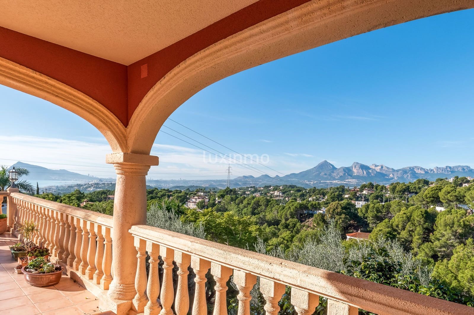 3 soverom Villa til salgs i Altea med svømmebasseng garasje - € 860 000 (Ref: 9460996)