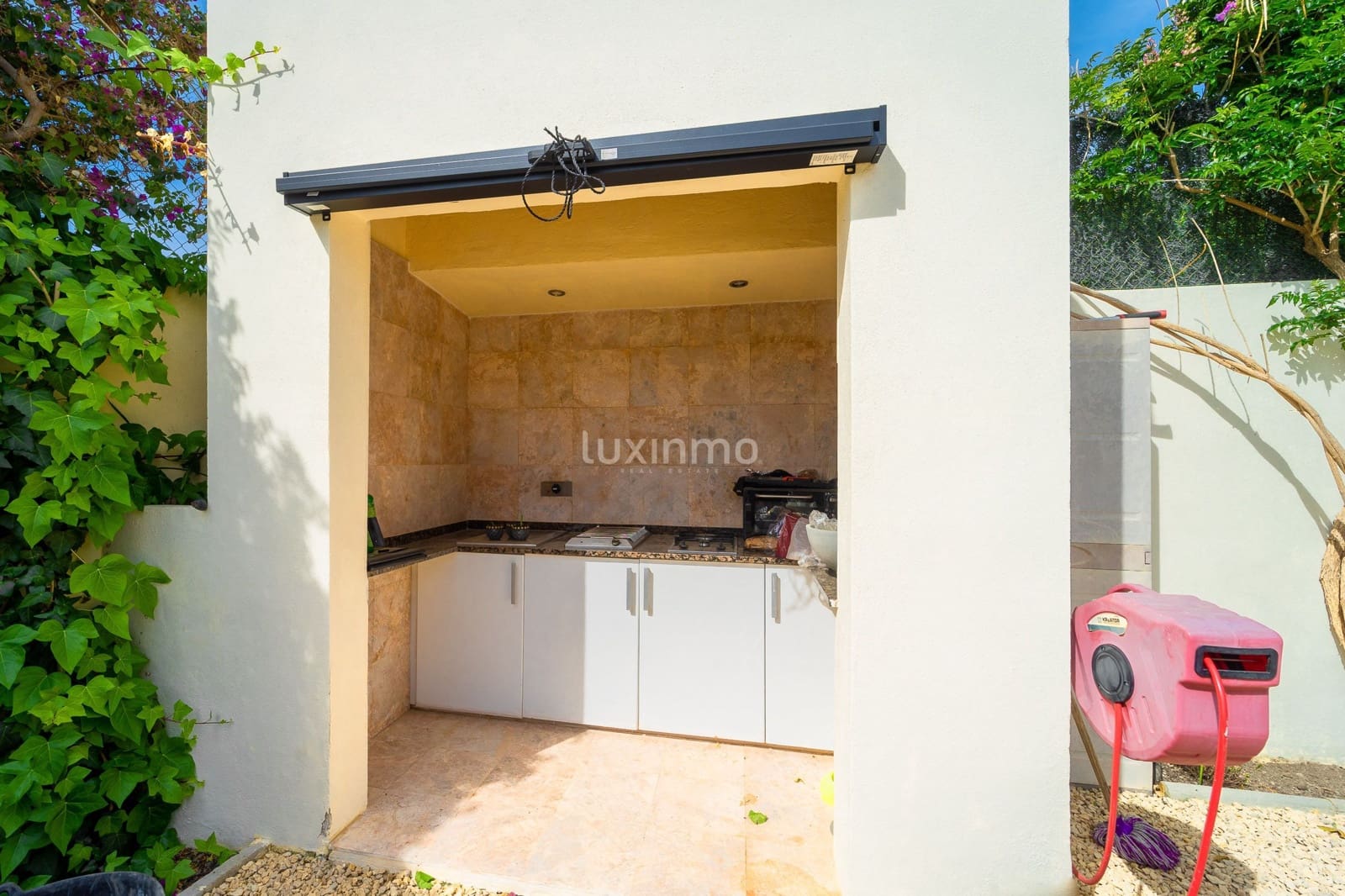 4 Zimmer Villa zu verkaufen in Teulada mit Pool Garage - 850.000 € (Ref: 9461001)