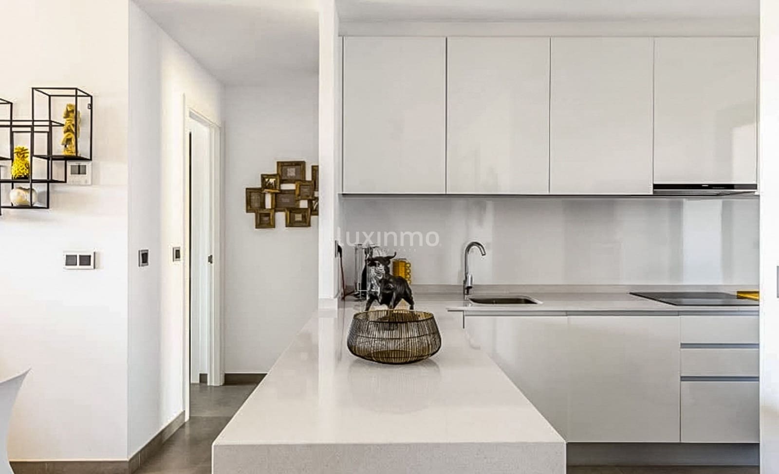 2 soverom Leilighet til salgs i Benidorm med svømmebasseng garasje - € 530 000 (Ref: 9465253)