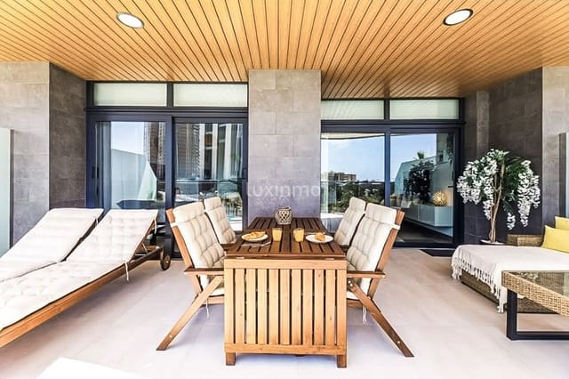 2 soverom Leilighet til salgs i Benidorm med svømmebasseng garasje - € 530 000 (Ref: 9465253)