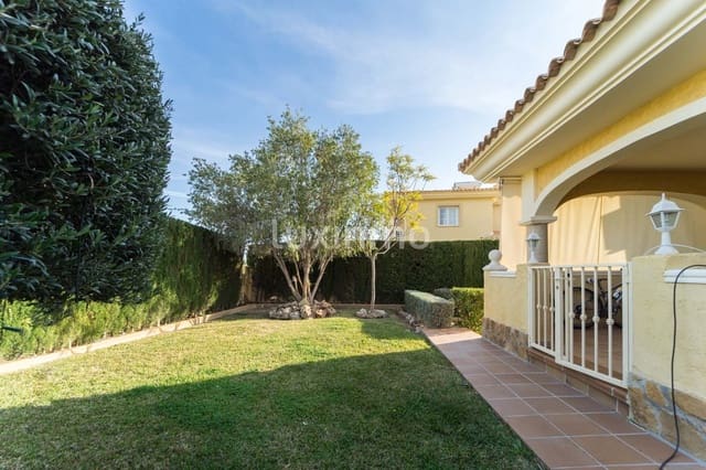 6 Zimmer Villa zu verkaufen in La Nucia mit Pool Garage - 840.000 € (Ref: 9465269)