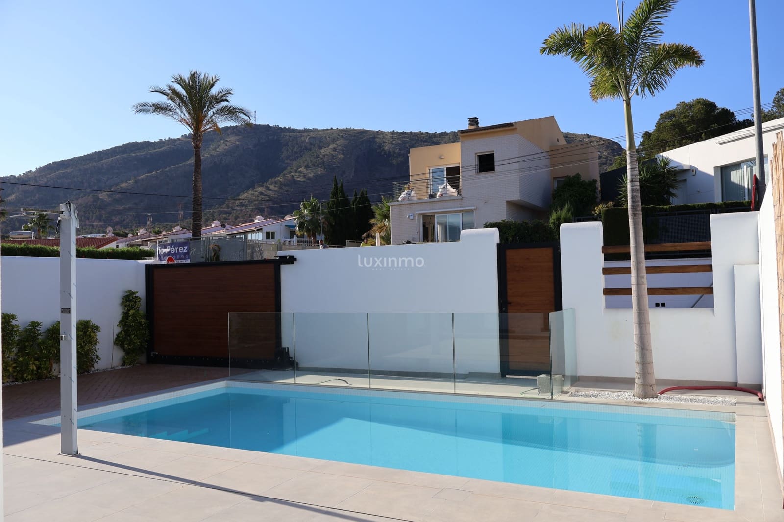 4 Zimmer Villa zu verkaufen in Alfaz del Pi / L'Alfas del Pi mit Pool Garage - 875.000 € (Ref: 9465271)