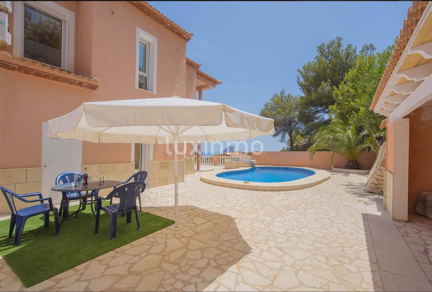 3 soverom Villa til salgs i Calpe / Calp med svømmebasseng garasje - € 795 000 (Ref: 9465273)