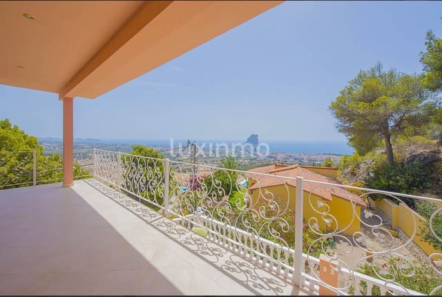3 soverom Villa til salgs i Calpe / Calp med svømmebasseng garasje - € 795 000 (Ref: 9465273)