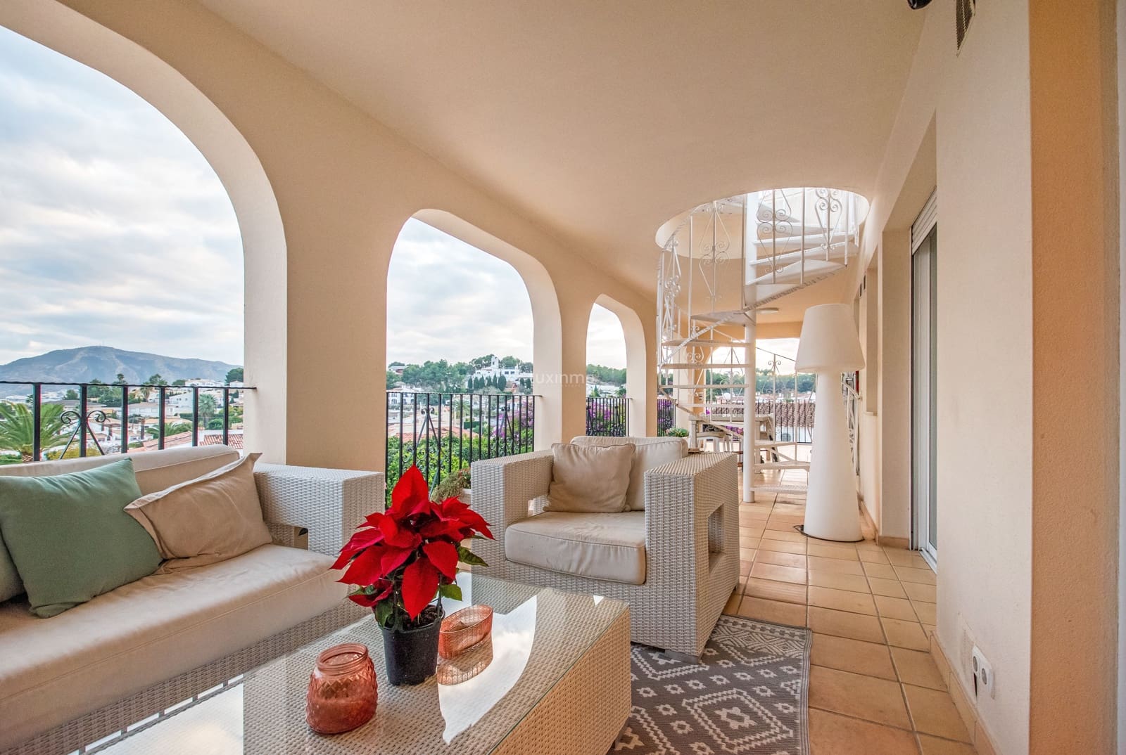 6 Zimmer Villa zu verkaufen in Alfaz del Pi / L'Alfas del Pi mit Pool Garage - 725.000 € (Ref: 9466036)