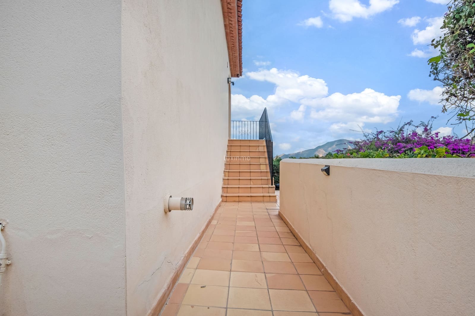 6 Zimmer Villa zu verkaufen in Alfaz del Pi / L'Alfas del Pi mit Pool Garage - 725.000 € (Ref: 9466036)