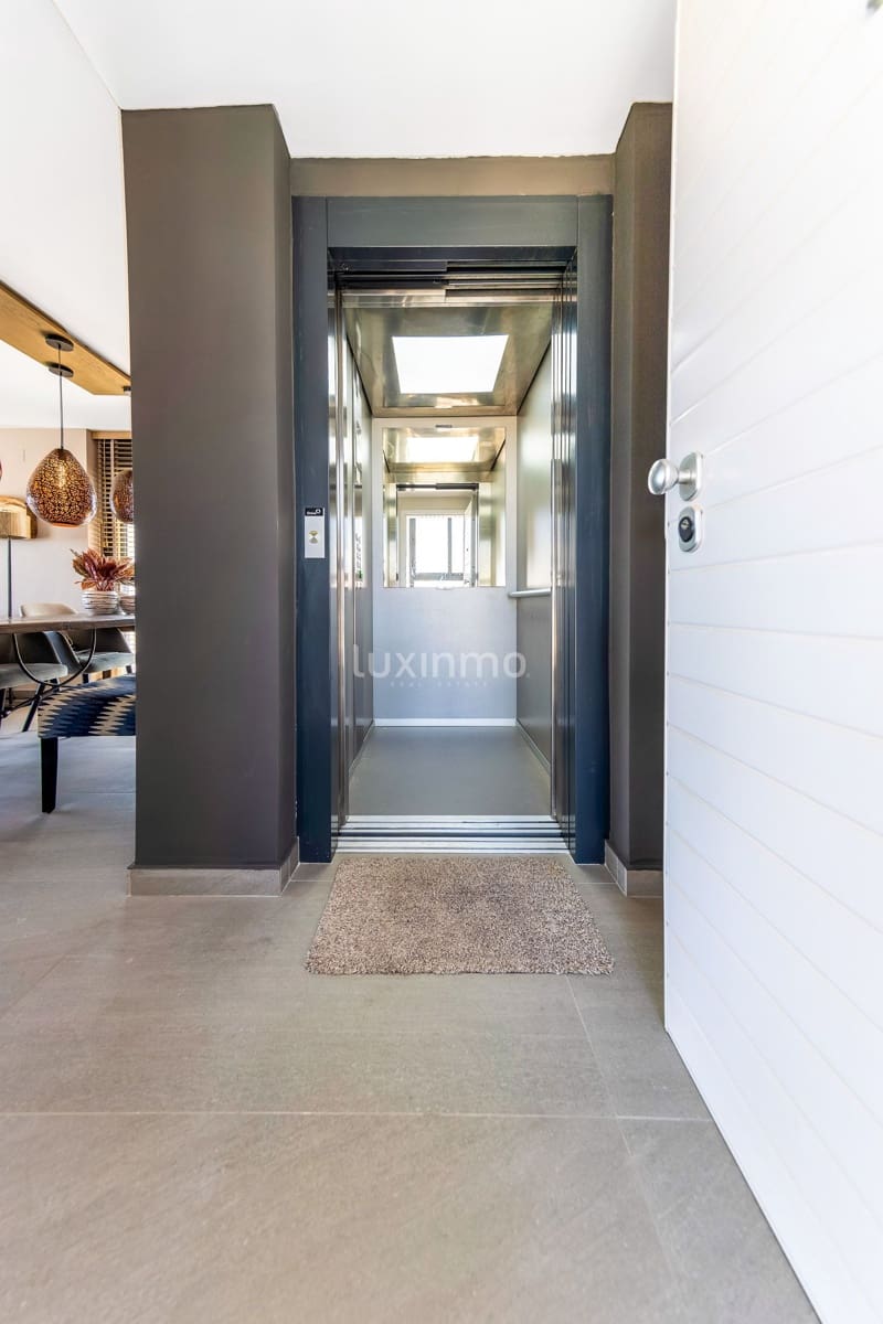 3 bedroom Penthouse for sale in Guardamar del Segura with pool garage - € 625,000 (Ref: 9467975)