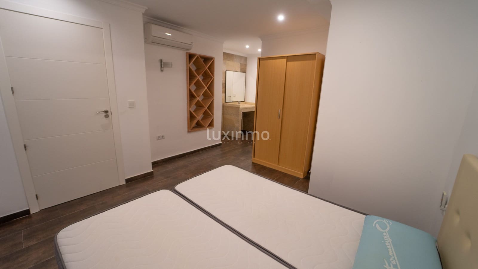 8 chambre Villa/Maison à vendre à Calpe / Calp avec piscine garage - 795 000 € (Ref: 9467991)