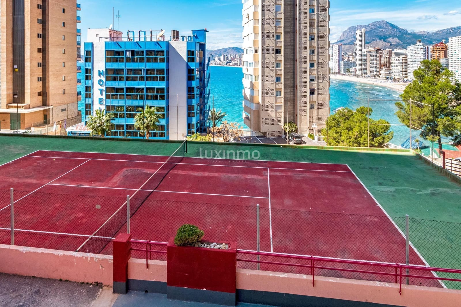 4 sovrum Lägenhet till salu i Benidorm med pool garage - 799 000 € (Ref: 9467993)