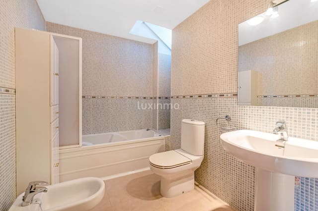 3 sovrum Lägenhet till salu i Dénia med pool garage - 485 000 € (Ref: 9467998)