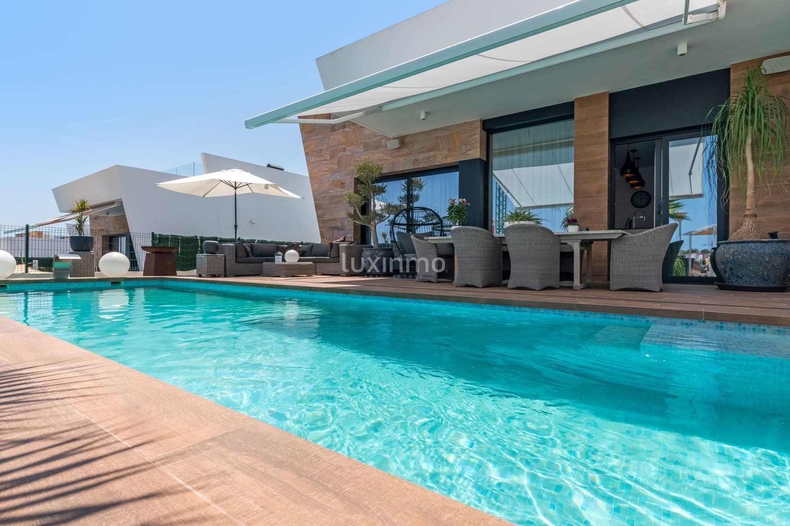 2 sovrum Villa till salu i Finestrat med pool garage - 680 000 € (Ref: 9470175)