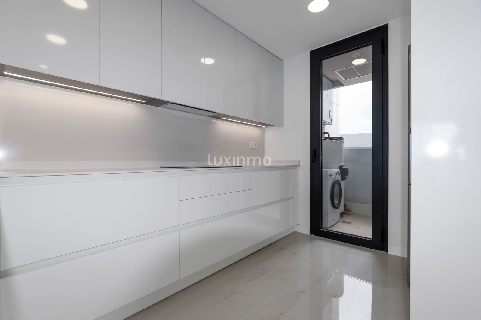 3 sovrum Lägenhet till salu i Benidorm med pool garage - 670 000 € (Ref: 9470186)