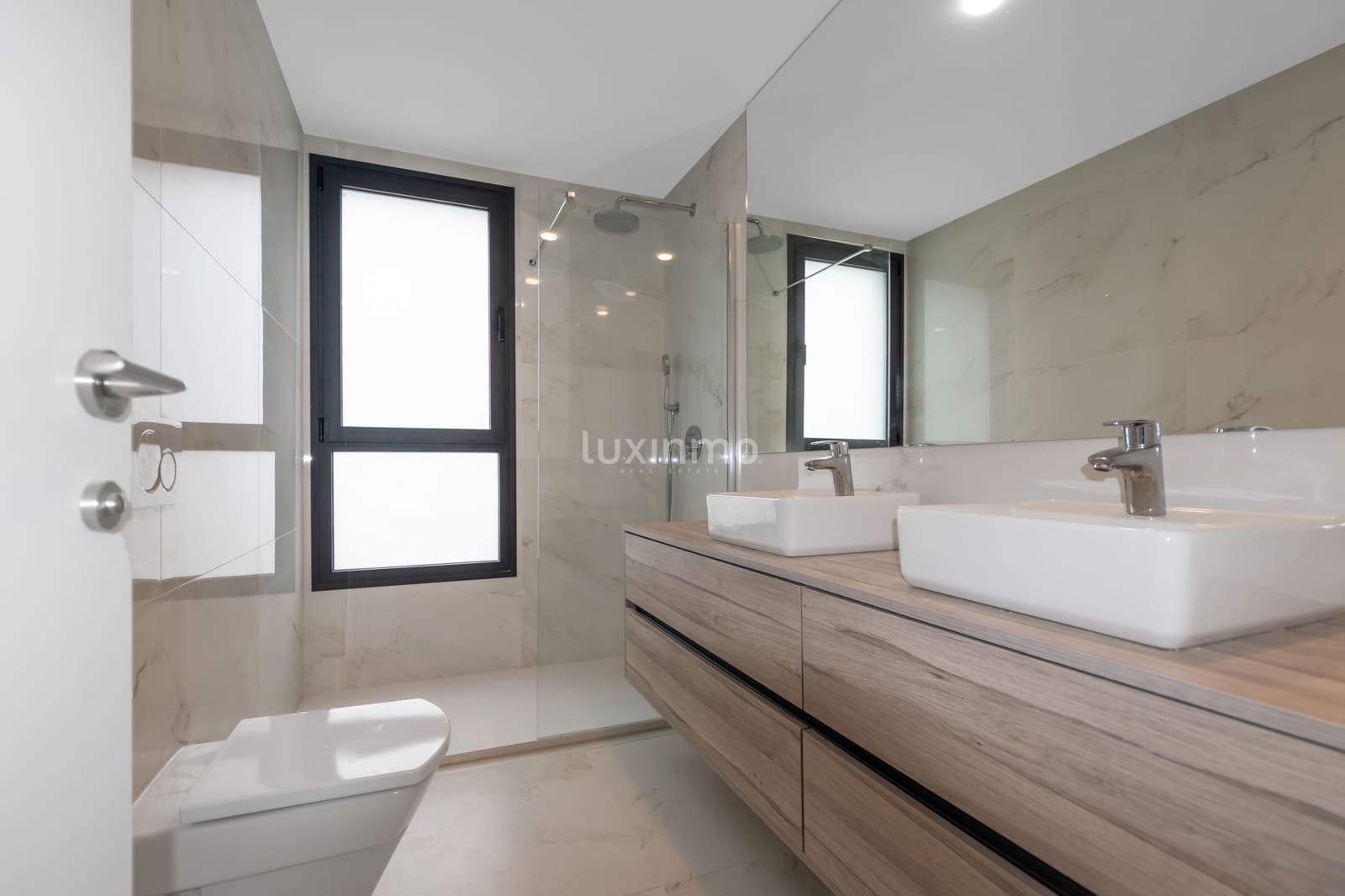 3 sovrum Lägenhet till salu i Benidorm med pool garage - 670 000 € (Ref: 9470186)