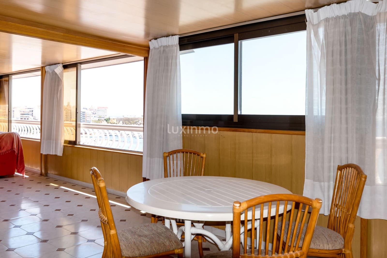 4 quarto Penthouse para venda em Benidorm com garagem - 550 000 € (Ref: 9470197)