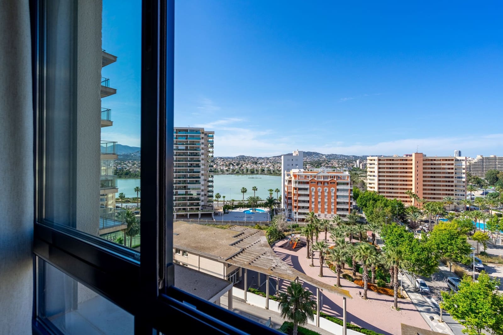 2 bedroom Apartment for sale in Calpe / Calp with pool - € 490,000 (Ref: 9470203)