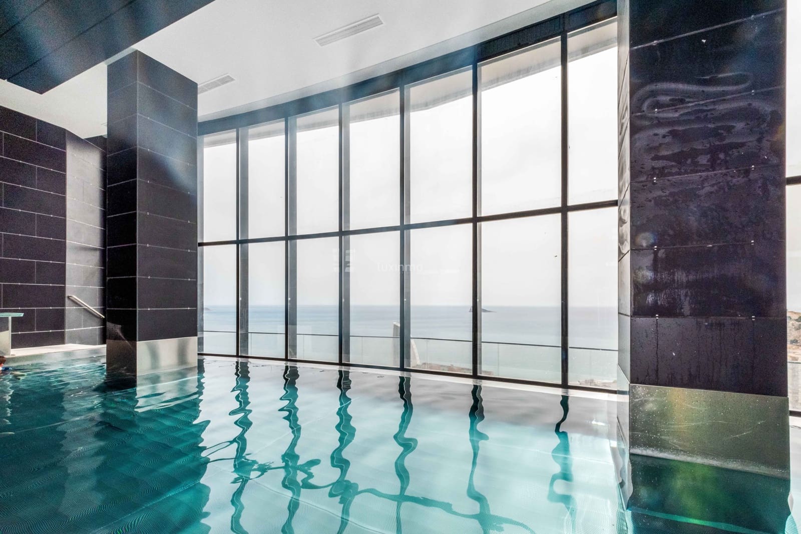 2 bedroom Apartment for sale in Benidorm with pool garage - € 665,000 (Ref: 9470205)