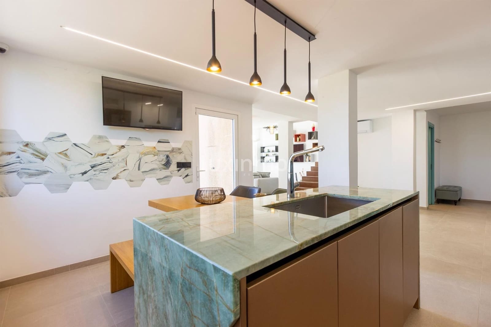 4 bedroom Villa for sale in Muchamiel / Mutxamel with pool garage - € 739,000 (Ref: 9470206)