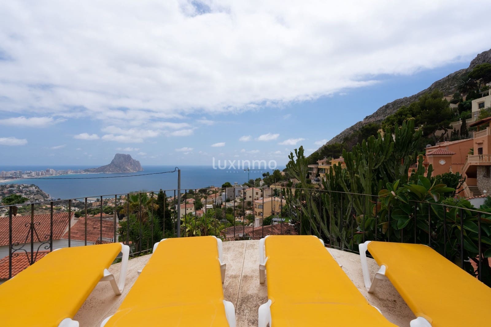 3 soverom Villa til salgs i Calpe / Calp med svømmebasseng garasje - € 765 000 (Ref: 9470207)