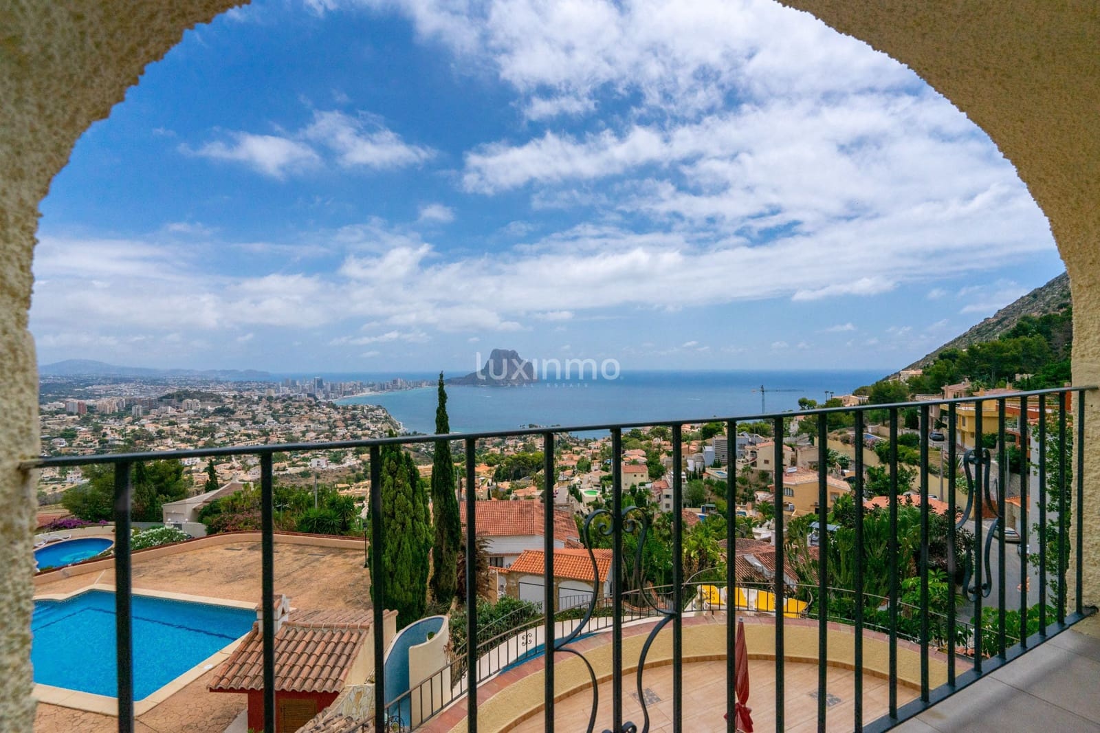 3 soverom Villa til salgs i Calpe / Calp med svømmebasseng garasje - € 765 000 (Ref: 9470207)