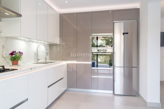 4 sypialnia Willa na sprzedaż w Benitachell / Benitatxell z basenem garażem - 749 000 € (Ref: 9470215)