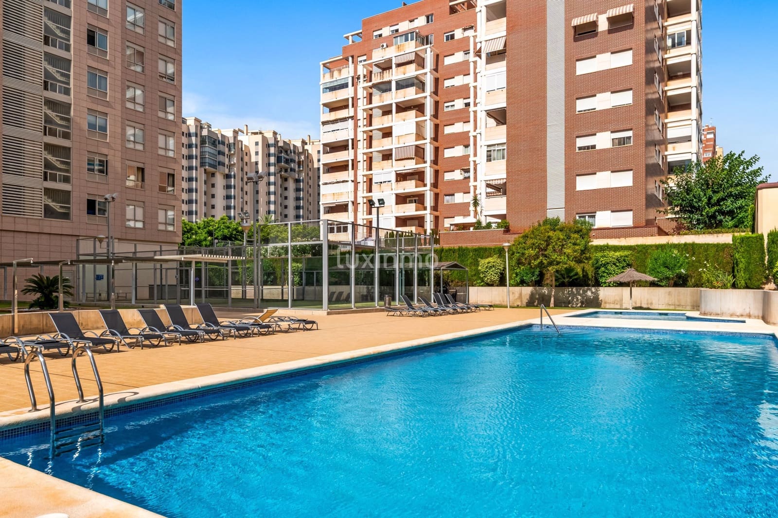 2 makuuhuone Huoneisto myytävänä paikassa La Villajoyosa / Vila Joiosa mukana uima-altaan 
autotalli - 345 000 € (Ref: 9470833)