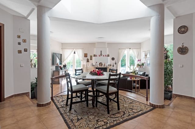 3 Zimmer Villa zu verkaufen in Altea mit Pool Garage - 525.000 € (Ref: 9470858)