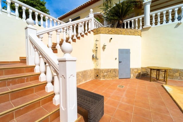 4 camera da letto Villa in vendita in Teulada Pueblo, Teulada-Moraira con piscina garage - 850.000 € (Rif: 9470864)