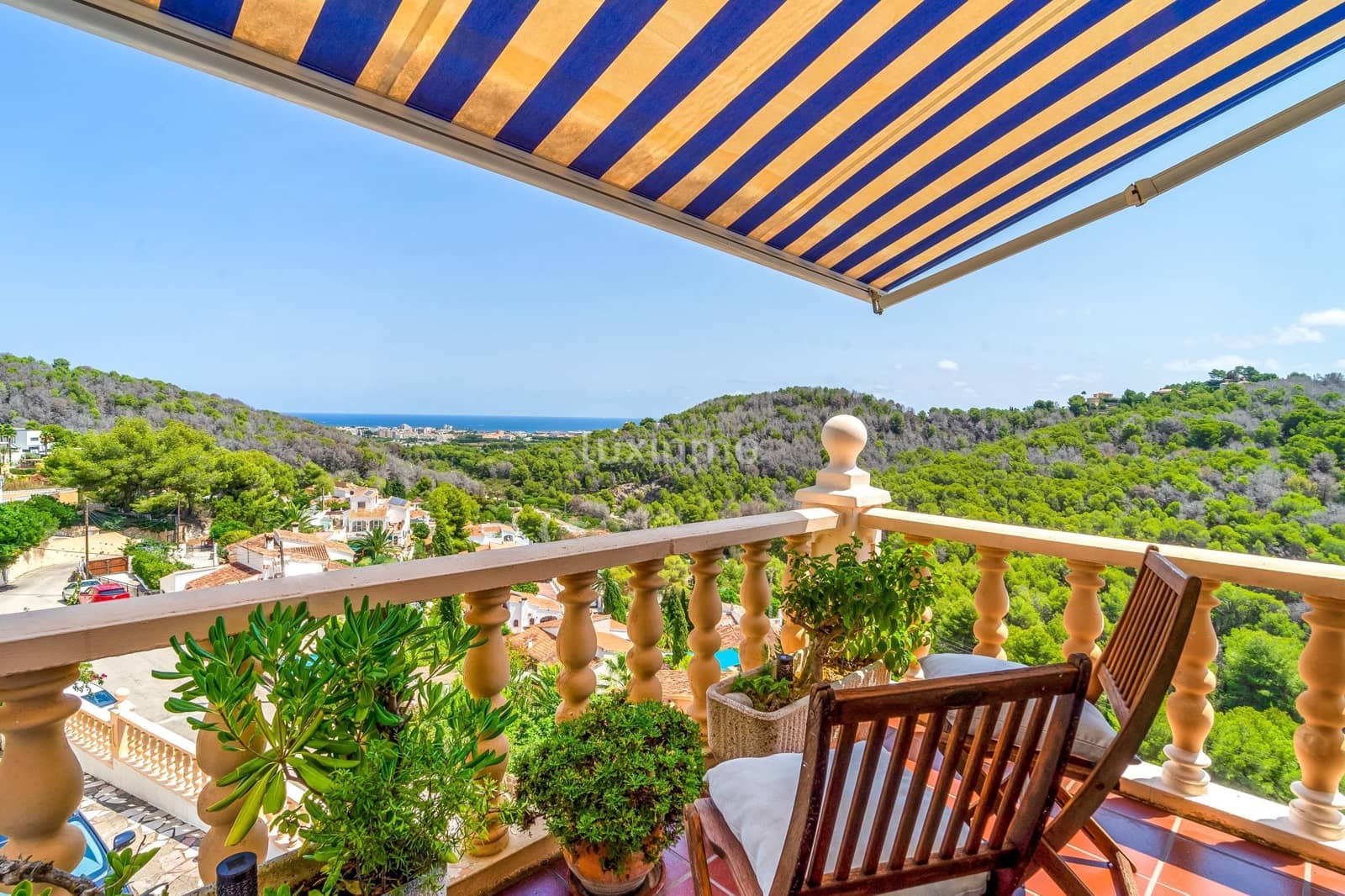 Chalet de 4 habitaciones en Javea / Xàbia en venta con piscina garaje - 749.000 € (Ref: 9471071)