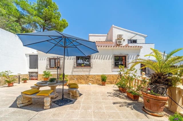 Chalet de 4 habitaciones en Javea / Xàbia en venta con piscina garaje - 749.000 € (Ref: 9471071)