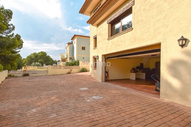 4 sovrum Villa till salu i Calpe / Calp med pool garage - 790 000 € (Ref: 9471080)