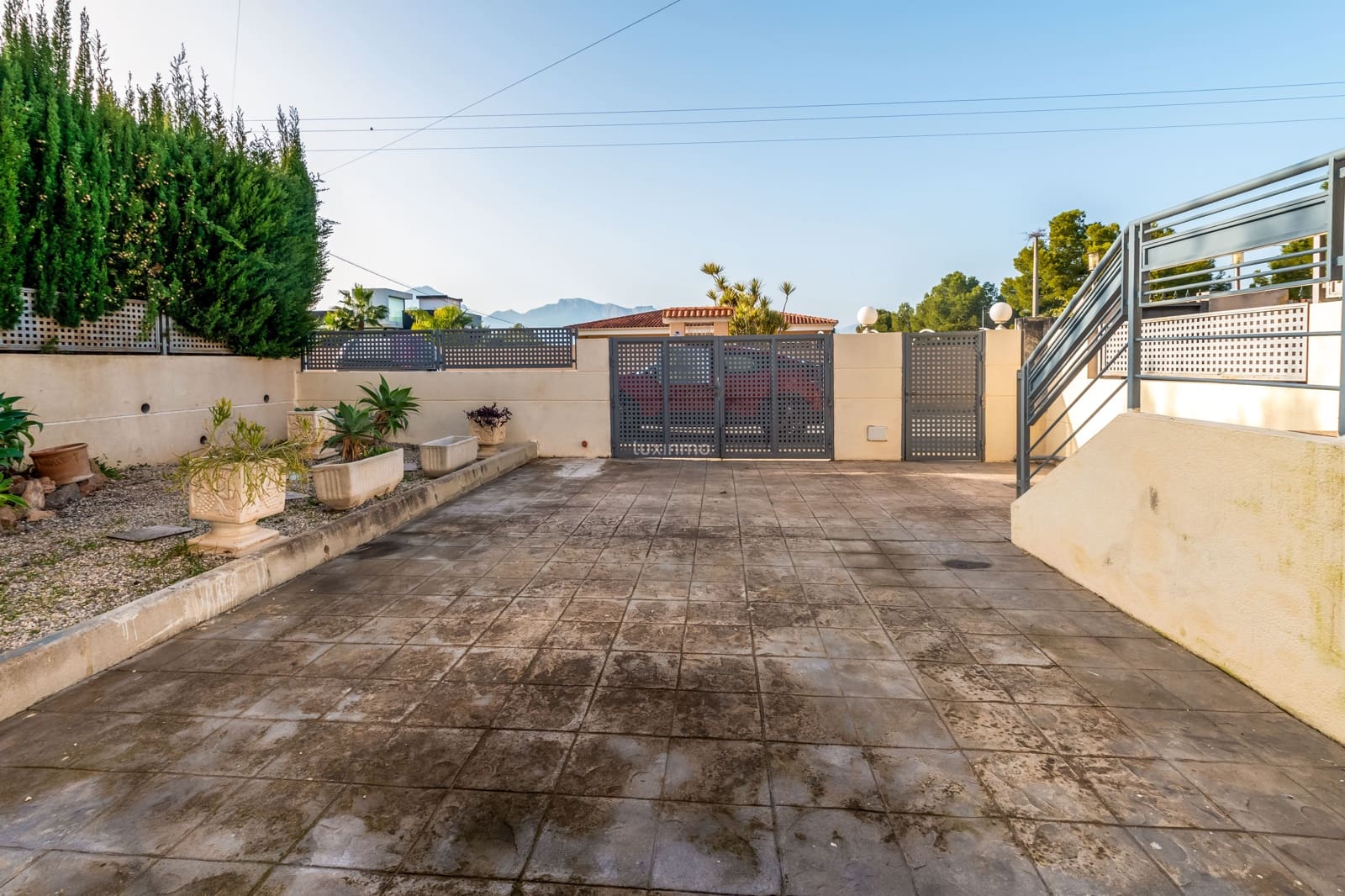 3 bedroom Villa for sale in Alfaz del Pi / L'Alfas del Pi with pool garage - € 520,000 (Ref: 9471086)