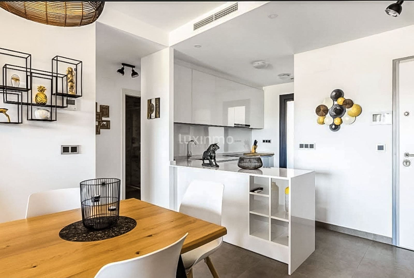 2 Zimmer Wohnung zu verkaufen in Benidorm mit Pool Garage - 530.000 € (Ref: 9471098)