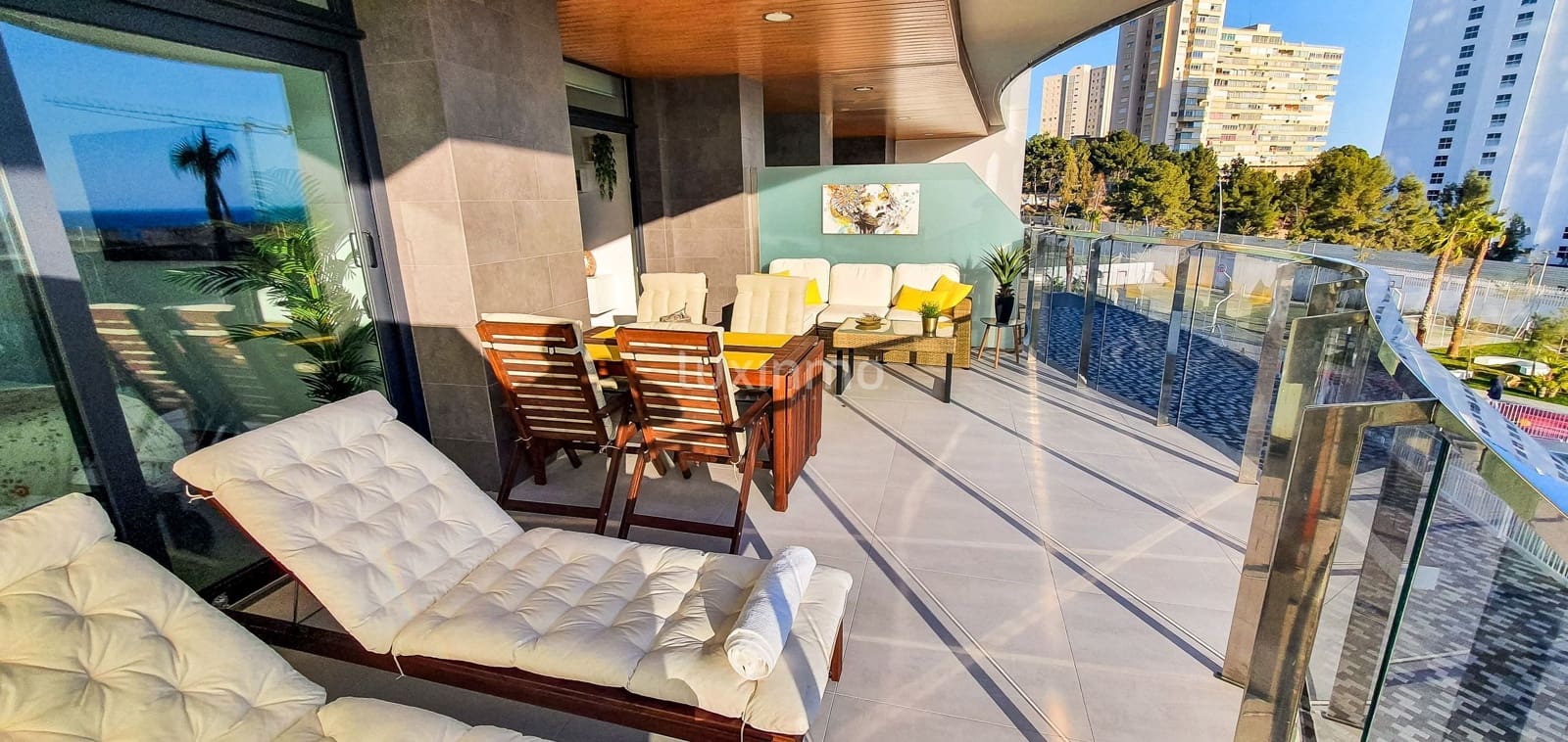 2 Zimmer Wohnung zu verkaufen in Benidorm mit Pool Garage - 530.000 € (Ref: 9471098)