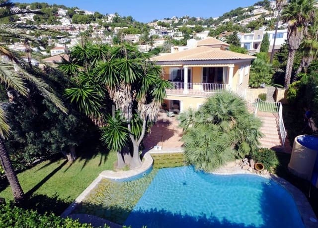 4 bedroom Villa for sale in Moraira, Teulada-Moraira with pool garage - € 965,000 (Ref: 9471101)