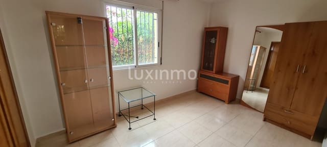 Chalet de 4 habitaciones en Polop en alquiler con piscina garaje - 1.750 € (Ref: 9471247)