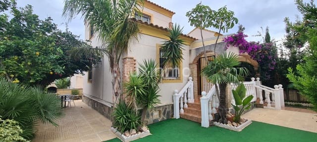 Chalet de 4 habitaciones en Polop en alquiler con piscina garaje - 1.750 € (Ref: 9471247)