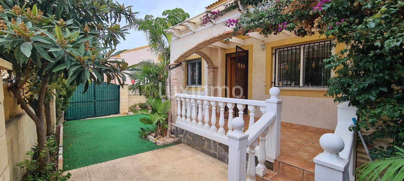 4 Zimmer Villa zu vermieten in Polop mit Pool Garage - 1.750 € (Ref: 9471247)