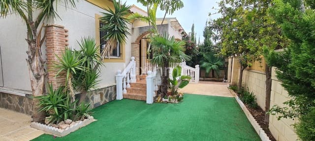 Chalet de 4 habitaciones en Polop en alquiler con piscina garaje - 1.750 € (Ref: 9471247)